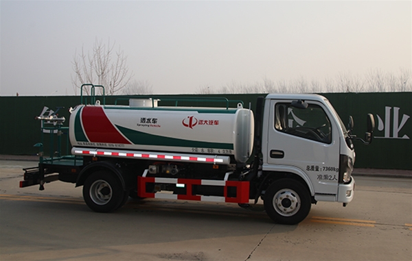 洒水车