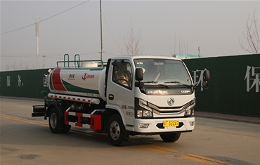 多功能洒水车