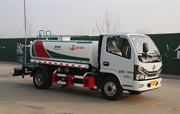 高压洒水车